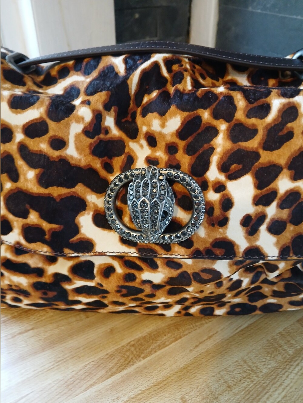 Kurt Geiger NWT Leopard Soho Crossbody W/Adjustable Strap & Dustbag - Picture 4 of 8